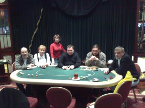 � 4 ������� �� 8 ������� � �������� ����� ������ ������� ������ ��������� ������� ����� PokerMoscow