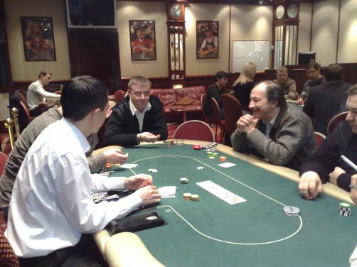 � 4 ������� �� 8 ������� � �������� ����� ������ ������� ������ ��������� ������� ����� PokerMoscow