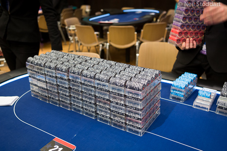 gallery_ept9_berlin_chips_table.jpg