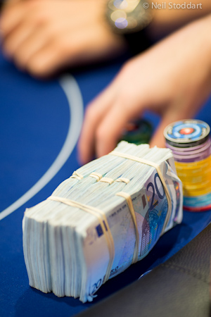 neil9779_dan_smiths__card_protector_ept9bar_neil_stoddart.jpg