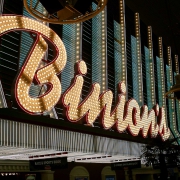 Binion’s Horseshoе: первые годы существования заведения, ставшего «легендарным» Binion’s Horseshoе: первые годы существования заведения, ставшего «легендарным»