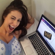 Вивиан Салиба стала послом 888poker Вивиан Салиба стала послом 888poker