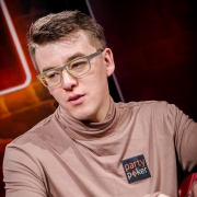 Анатолий Филатов не удержал лидерство в Sunday Million Анатолий Филатов не удержал лидерство в Sunday Million