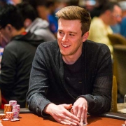 Финалист WSOP подал в суд на PokerStars за конфискацию $700 тыс.