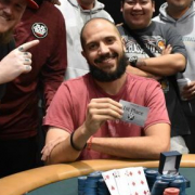 Два соседа-покериста выиграли перстни WSOP Circuit в один и тот же день Два соседа-покериста выиграли перстни WSOP Circuit в один и тот же день
