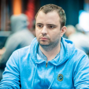 Константин Маслак лидирует в Главном событии Caribbean Poker Party. Осталось 11 игроков Константин Маслак лидирует в Главном событии Caribbean Poker Party. Осталось 11 игроков