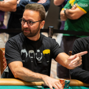 Даниэль Негреану вышел на финальный стол первого турнира WSOP-2019 Даниэль Негреану вышел на финальный стол первого турнира WSOP-2019