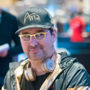 Филу Хельмуту не дали выиграть 16-й браслет WSOP Филу Хельмуту не дали выиграть 16-й браслет WSOP