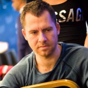 Игрок с ником Дэна Кейтса затащил два крупных воскресника на partypoker ($258 тыс.) Игрок с ником Дэна Кейтса затащил два крупных воскресника на partypoker ($258 тыс.)