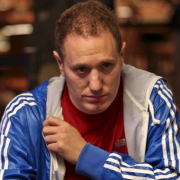 Покер-про Джесси Мартин выиграл мировой чемпионат по фэнтези-футболу Покер-про Джесси Мартин выиграл мировой чемпионат по фэнтези-футболу