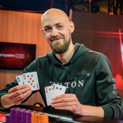 Стивен Чидвик стал игроком 2019 года по версии журнала Card Player и коллег-покеристов