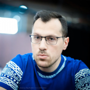 Артур Мартиросян возглавил гонку лучших игроков серии Poker Masters