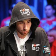 Чемпиона WSOP Джонатана Дюамеля обвинили в изнасилованиях Чемпиона WSOP Джонатана Дюамеля обвинили в изнасилованиях