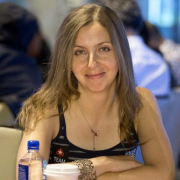 Мария Конникова превратила премиум-руку в «Самый большой блеф»: новая книга о покере Мария Конникова превратила премиум-руку в «Самый большой блеф»: новая книга о покере