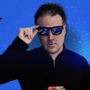 Амбассадор 888poker опростоволосился в онлайн-турнире, показав, что не умеет играть в покер Амбассадор 888poker опростоволосился в онлайн-турнире, показав, что не умеет играть в покер