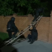 В Волгограде 300 правоохранителей устроили облаву на подпольные казино В Волгограде 300 правоохранителей устроили облаву на подпольные казино