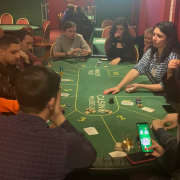 В Питере открылся покерный паб, а во Владивостоке — казино «Шамбала»