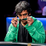 Упешка Де Силва дисквалифицирован с финалки WSOP 2020 из-за положительного теста на COVID Упешка Де Силва дисквалифицирован с финалки WSOP 2020 из-за положительного теста на COVID