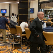 В новом казино Лас-Вегаса открылся покер-клуб на 30 столов