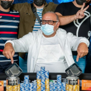 Бывший чиновник Валерий Аванесян выиграл два покерных турнира за сутки