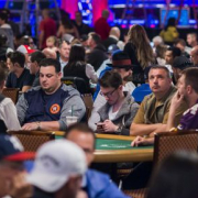 На WSOP 2021 игроки смогут сидеть за столом без маски На WSOP 2021 игроки смогут сидеть за столом без маски