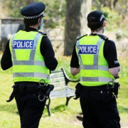 Шотландских полицейских поймали за игрой в стрип-покер