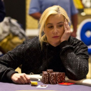 Ванесса Кейд упустила лидерство на финальном столе мейн-ивента Wynn Millions Ванесса Кейд упустила лидерство на финальном столе мейн-ивента Wynn Millions