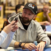Негреану снова продает доли на WSOP без наценки Негреану снова продает доли на WSOP без наценки