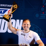 Мартин Якобсон выиграл мейн-ивент UKIPT. В ключевых моментах ему помогали тузы Мартин Якобсон выиграл мейн-ивент UKIPT. В ключевых моментах ему помогали тузы
