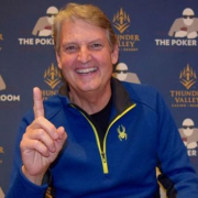 Легендарный комментатор WSOP Лон Макихерн выиграл свой первый перстень WSOP Circuit Легендарный комментатор WSOP Лон Макихерн выиграл свой первый перстень WSOP Circuit