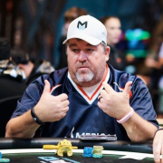 Крис Манимейкер прикрыл свой покер-клуб в Кентукки, опасаясь уголовного преследования