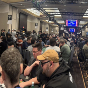 Крупнейший стартовый день в истории мейн-ивента WSOP Крупнейший стартовый день в истории мейн-ивента WSOP