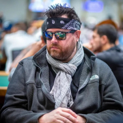 Дилер с финалки ME WSOP 2023 прошёл в призы ME WSOP 2024 Дилер с финалки ME WSOP 2023 прошёл в призы ME WSOP 2024