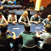 Майк Секстон выиграл турнир WPT, Оле Шемион возвращается в оффлайн, но потихоньку Майк Секстон выиграл турнир WPT, Оле Шемион возвращается в оффлайн, но потихоньку