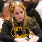 Знакомьтесь – Лони Харвуд. К 2 браслетам WSOP выиграла свой третий перстень WSOP Circuit Знакомьтесь – Лони Харвуд. К 2 браслетам WSOP выиграла свой третий перстень WSOP Circuit
