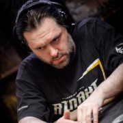 WSOP 2017. Можно ли поставить в блеф и на велью одновременно? WSOP 2017. Можно ли поставить в блеф и на велью одновременно?