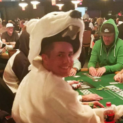 WSOP 2019. Флоповый чек-рейз в 3вее от любителя WSOP 2019. Флоповый чек-рейз в 3вее от любителя