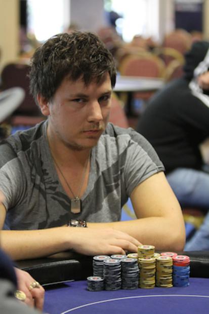 14ukipt_dub_2012_mickeymay_28027-thumb-300x450-164550.jpg