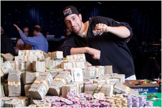 duhamel-wsop-winner-bracelet.jpg